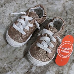 New toddler 7 shoes